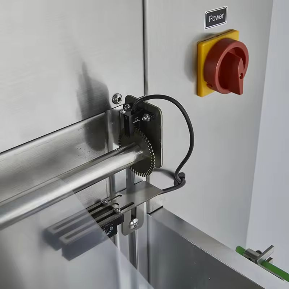 DQ305L-E Vertical MAP Gas Flush Packaging Machine 280mm Film