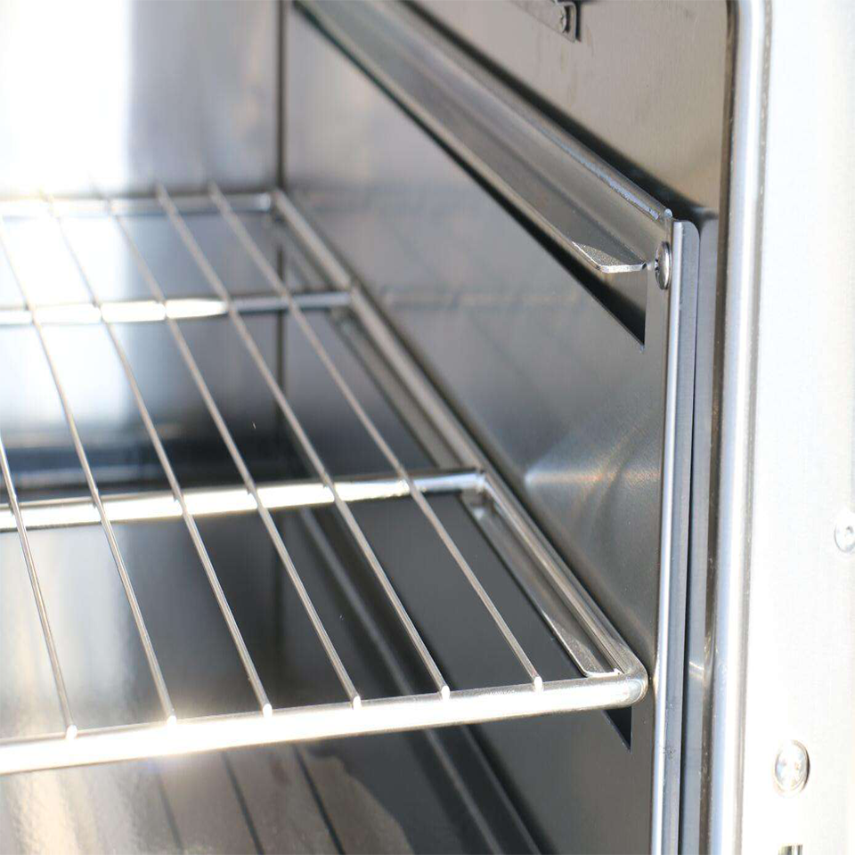 Space-Saving 4-Burner Electric Range for Commercial Kitchens